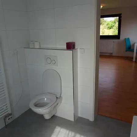Iris Apartment *